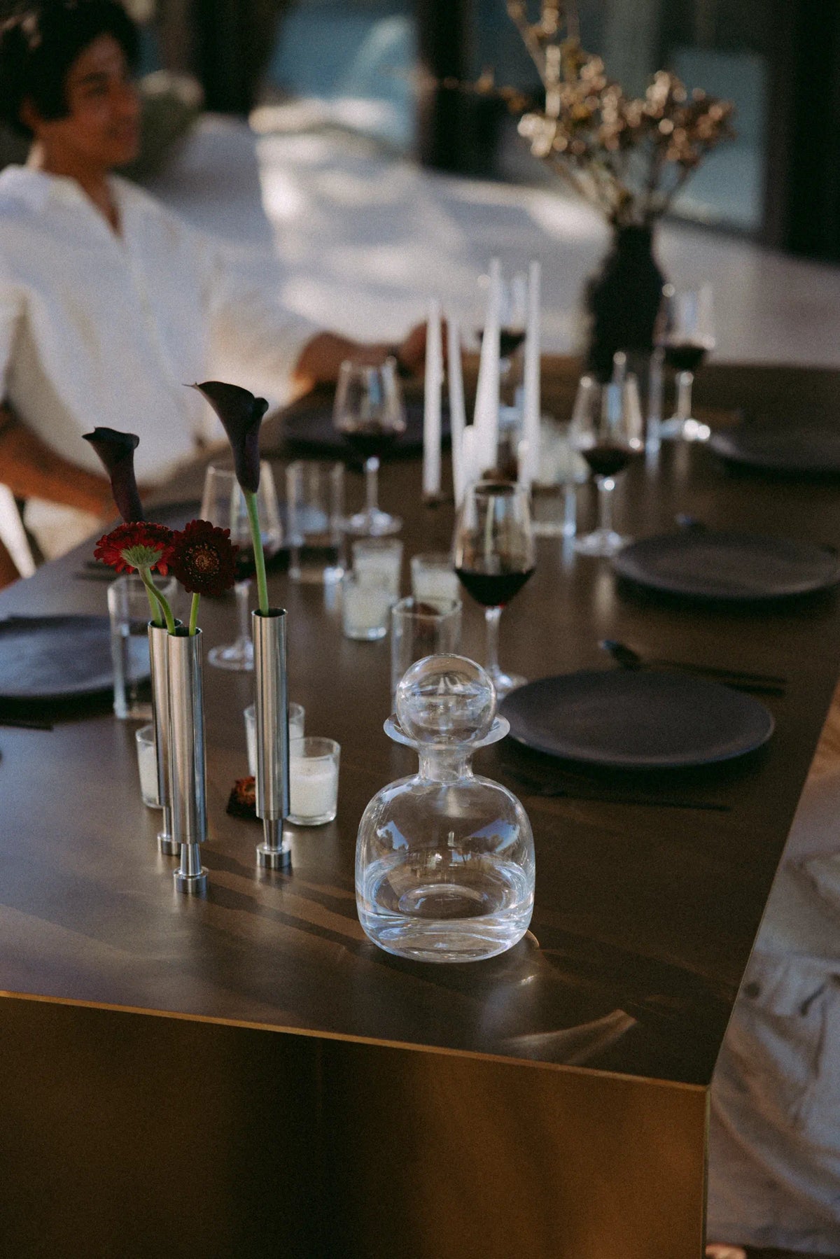 ZEN DINING TABLE aus handveredeltem Messing – Ansicht 8